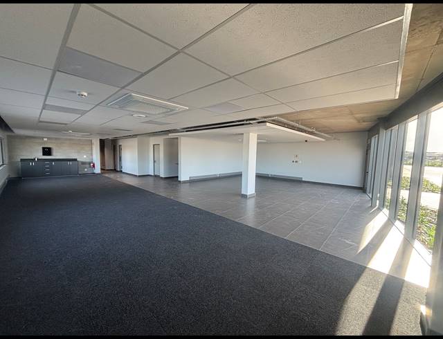 4,375M² WAREHOUSE TO LET IN BLACKHEATH INDUSTRIAL